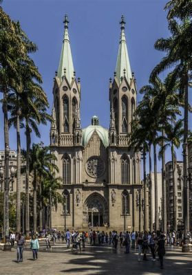  サンパウロ大聖堂：ブラジルの歴史と壮麗さを体感！